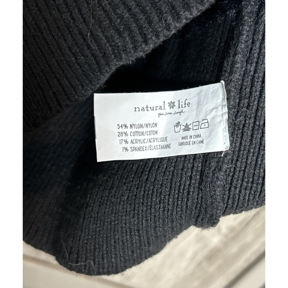 NATURAL LIFE Black V-Neck Knit Crop Top - Picture 4 of 7